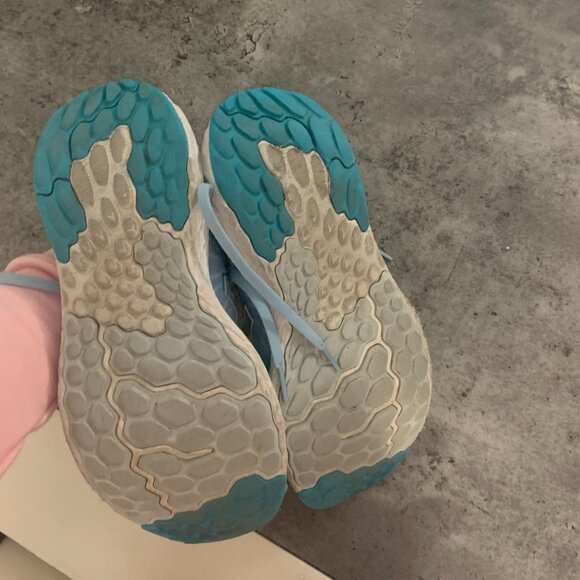 New Balance FreshFoam - Picture 3 of 8